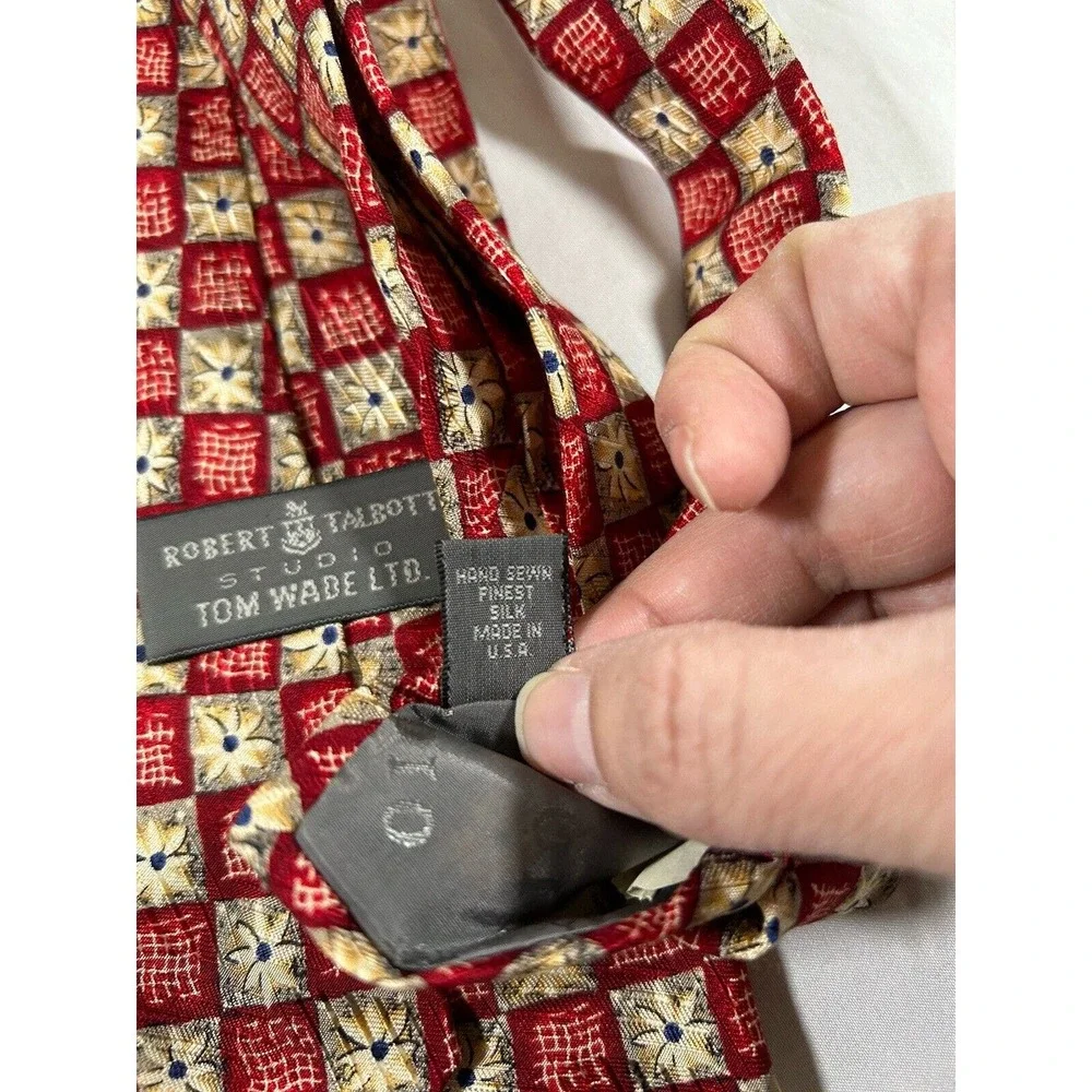 Vintage Robert Talbott Studio Geometric Daisy 100%Silk Tie Hand Sewn Made In USA